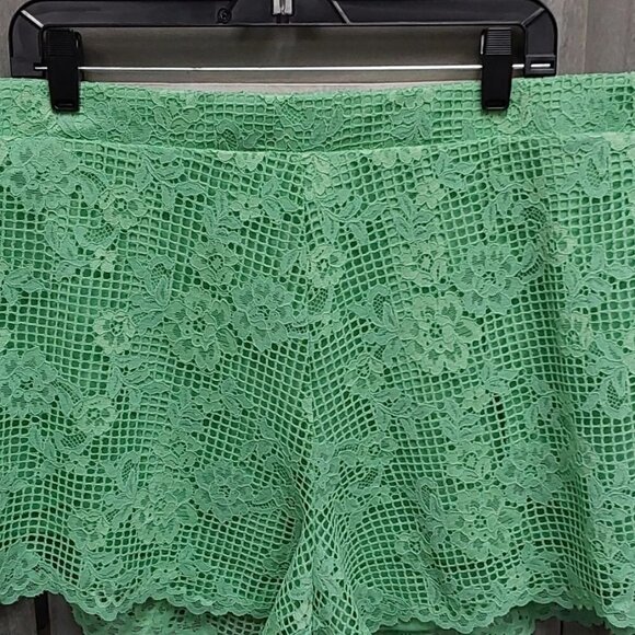 Women's Lace Shorts | Future Collective | 1X - Picture 3 of 7